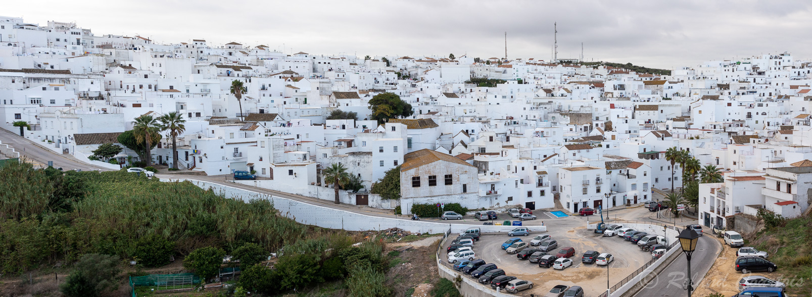 Vejer de la Frontera est un village de charme, constitué de maisons blanches resserrées les unes contre les autres sur une colline.