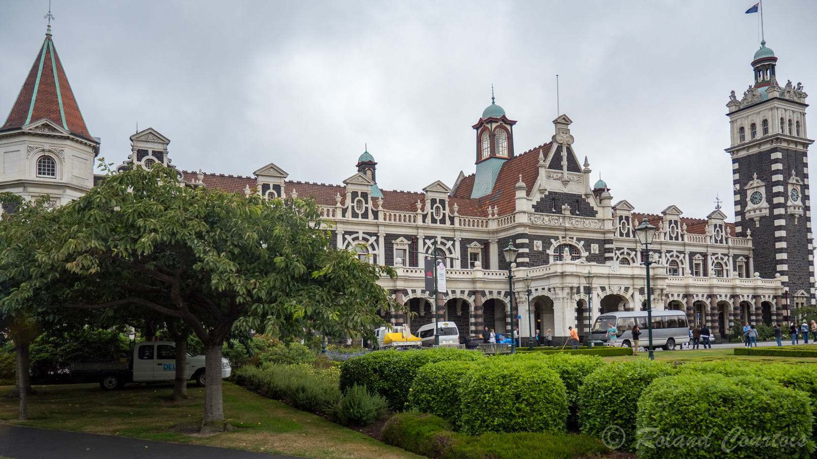 La gare de Dunedin , construite en 1906, est réputée pour son architecture en "pain d'épice"