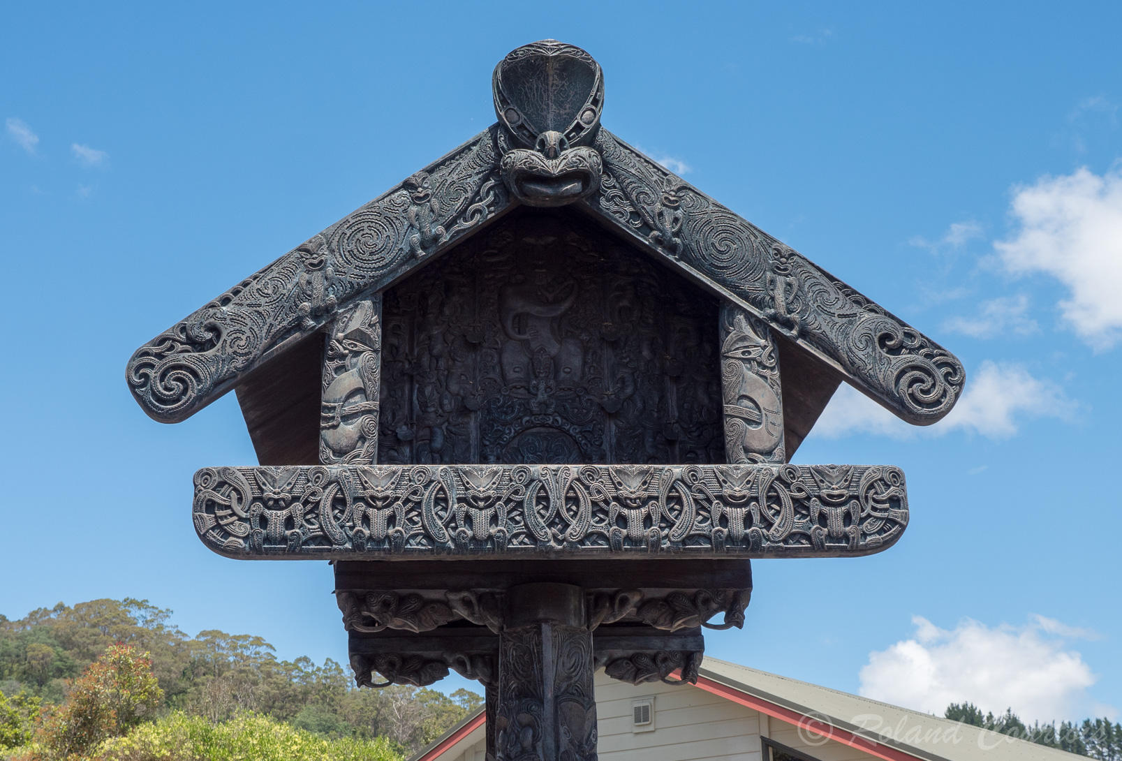 Cette maison sur piier avait pour fonction la protection des objets précieux des maoris.