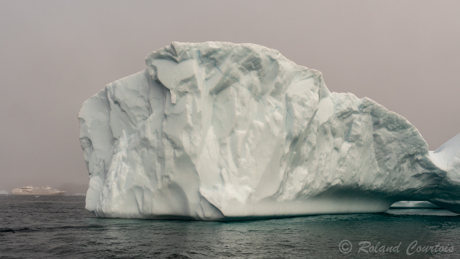 Ceci est considéré comme le plus grand cimetière d’icebergs du Groenland.