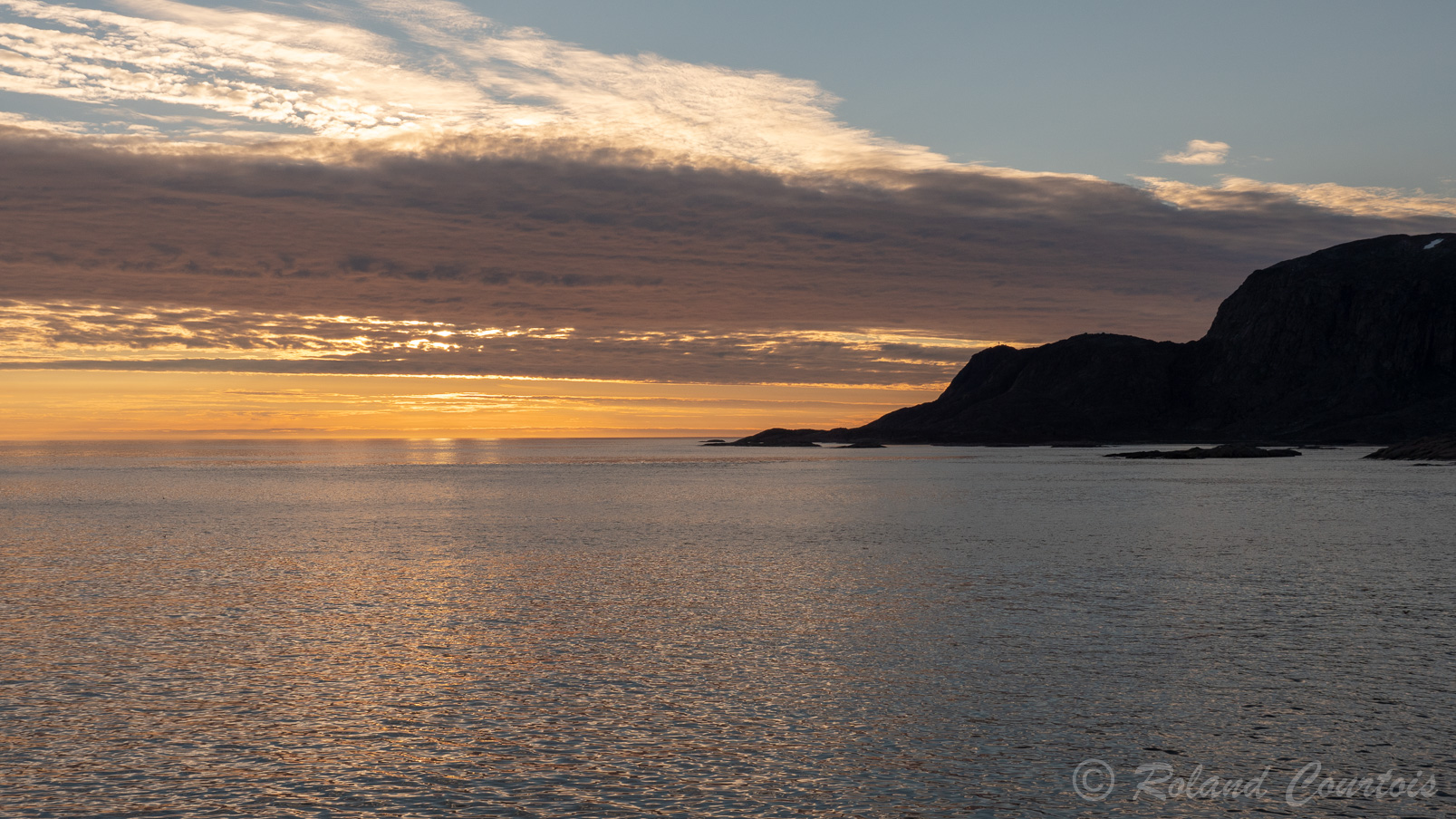 Coucher de soleil à la sortie du fjord de Kangerlussuaq.