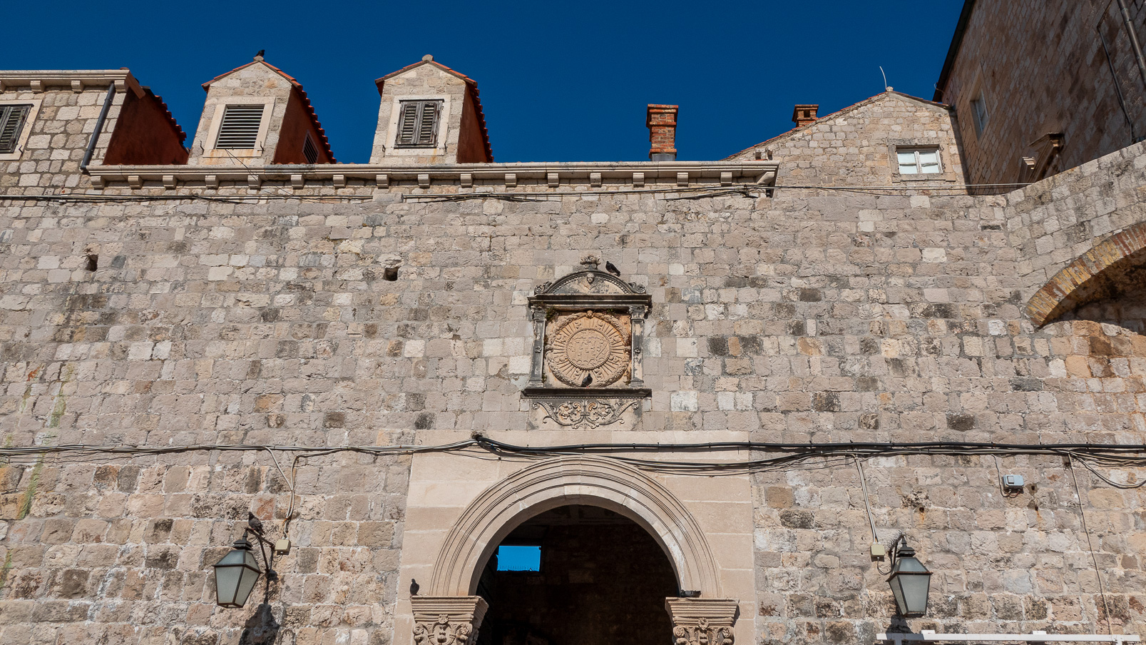 Une des portes de la ville.