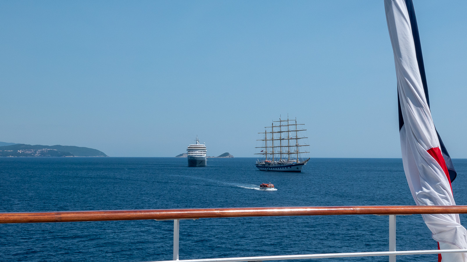 Au mouillage devant Dubrovnik.