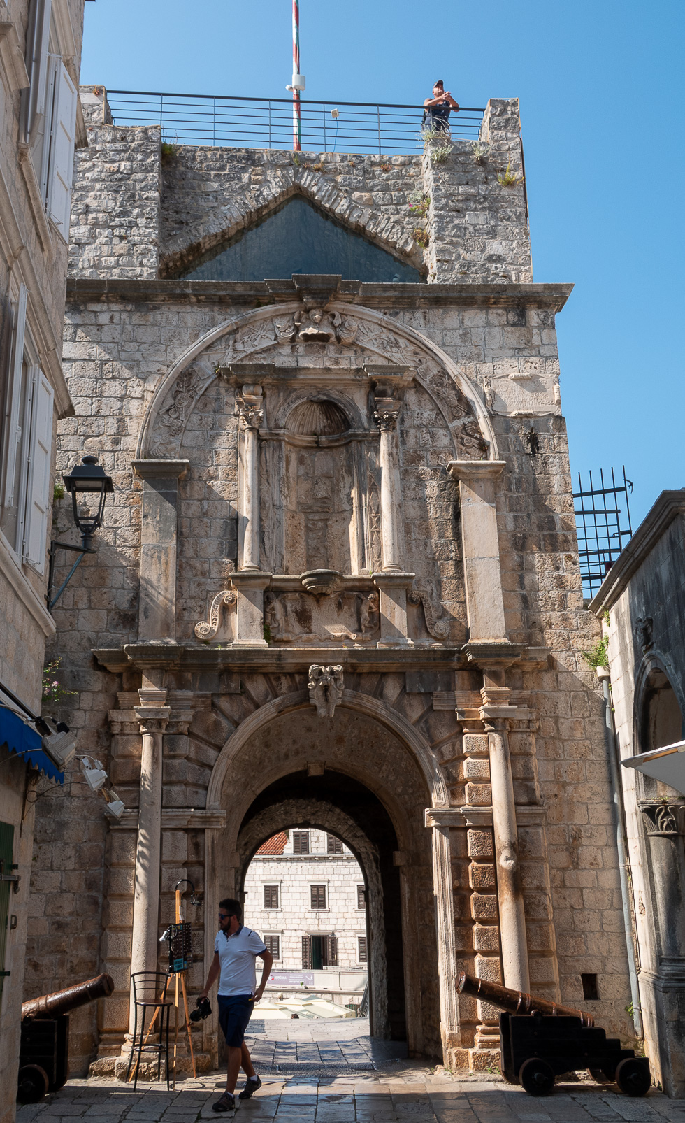 La porte de la Terre Ferme, 
doublée d'un arc de triomphe érigé en 1650 en l'honneur d'un général vénitien vainqueur des Turcs