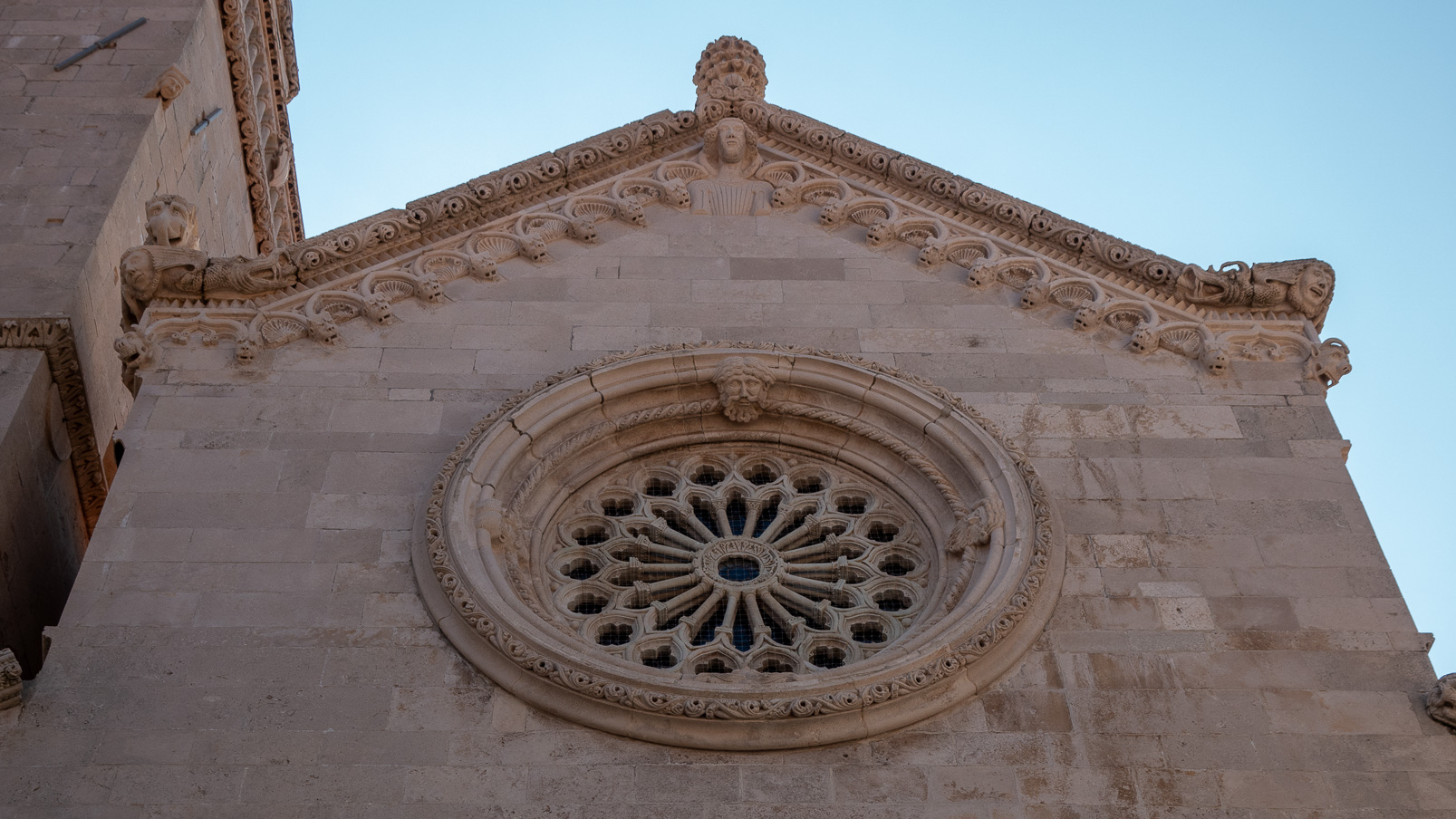 Façade de la cathédrale Saint Marc.