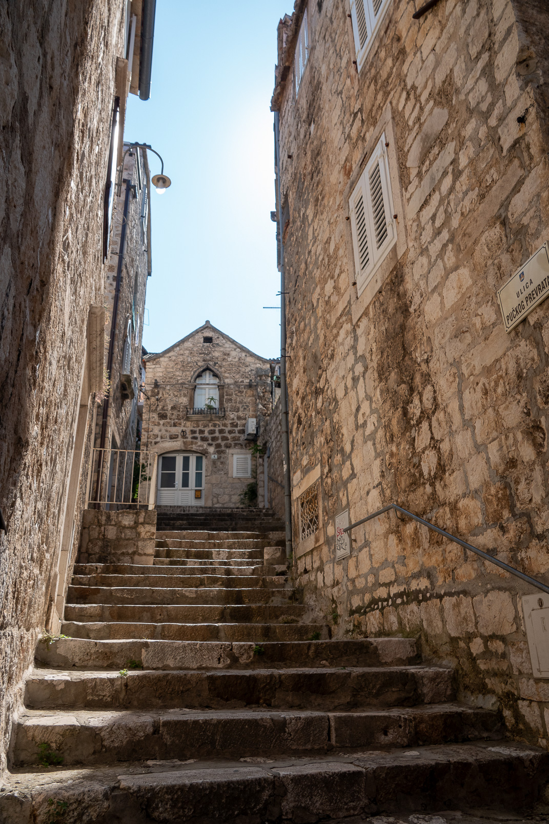 Ruelle dans Hvar.