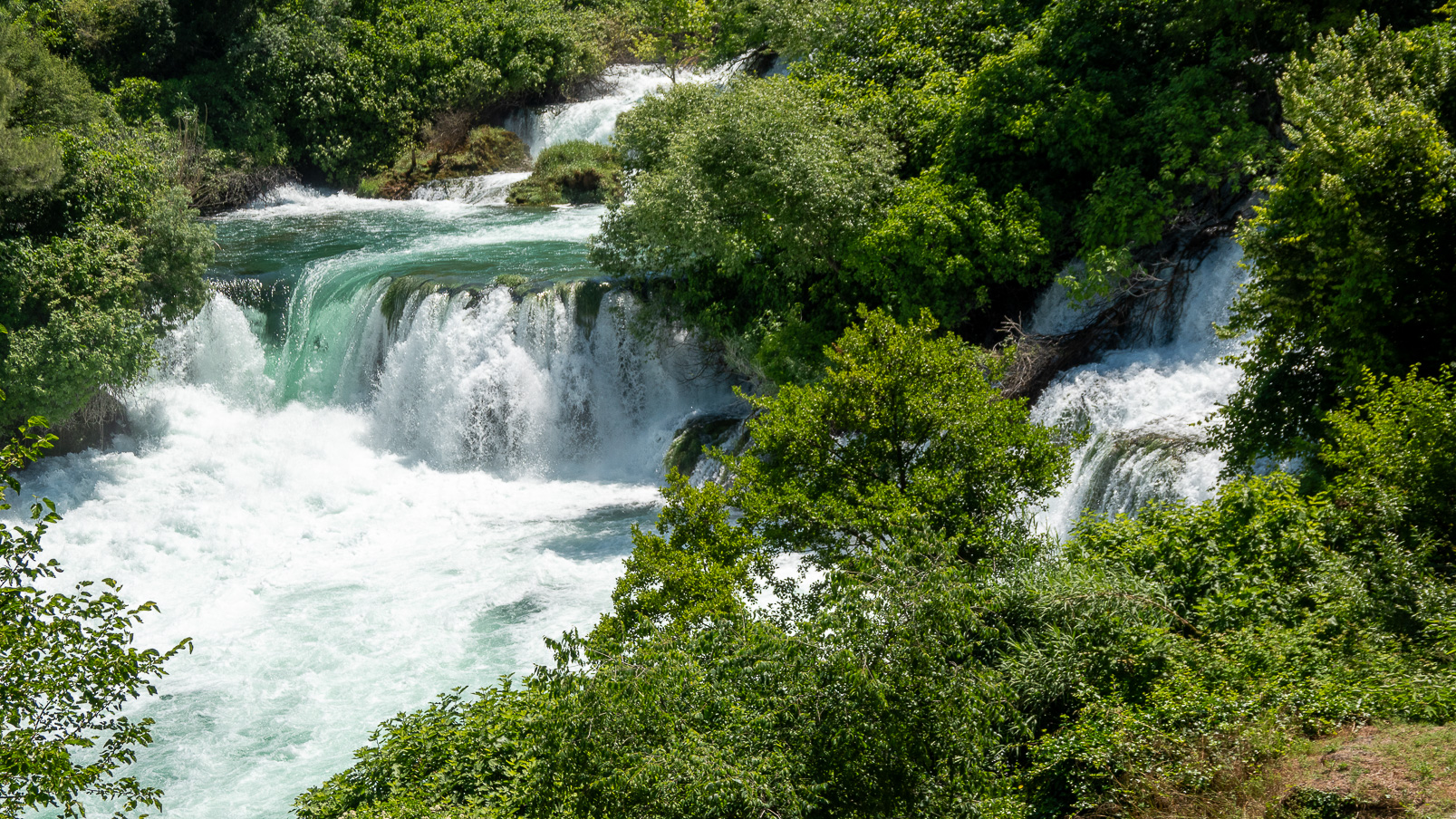 Célèbres cascades sur le rivière Krka.