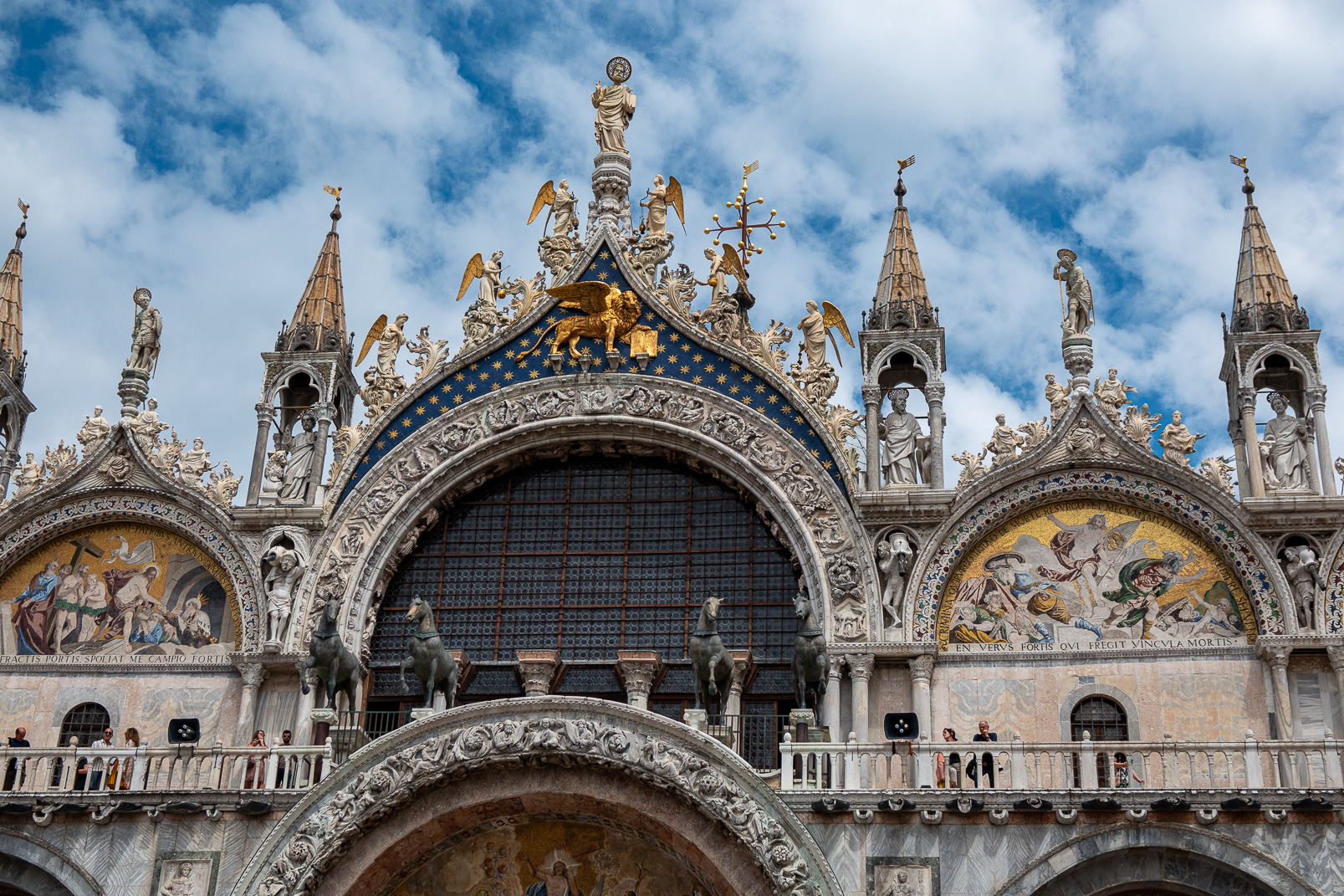 Façade de la Basilique San Marco.