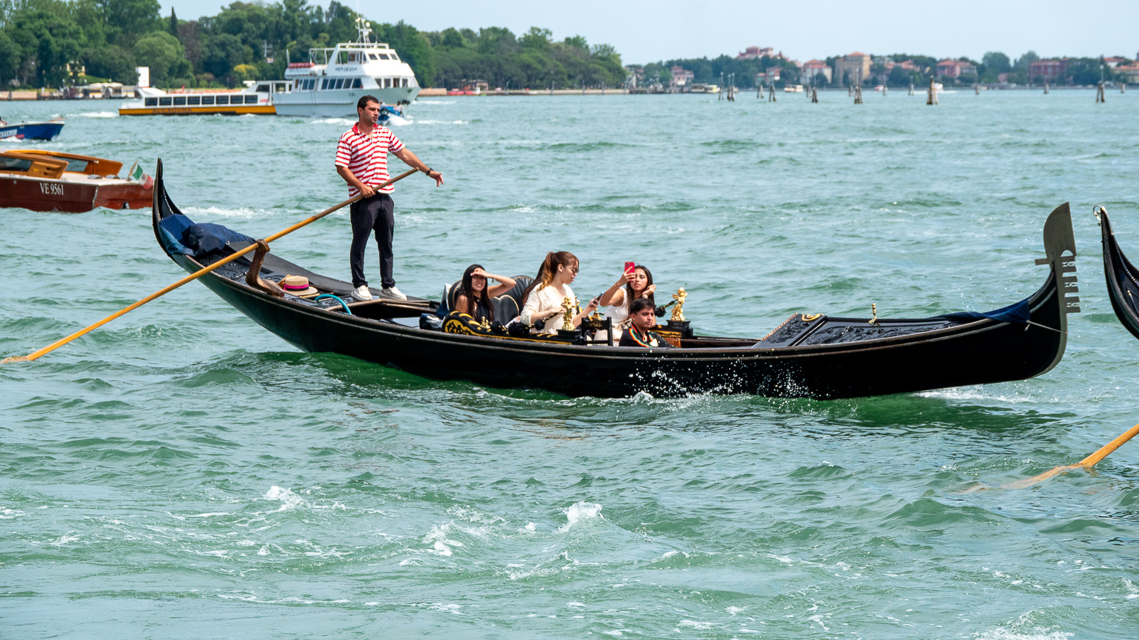 Gondole et gondolier.